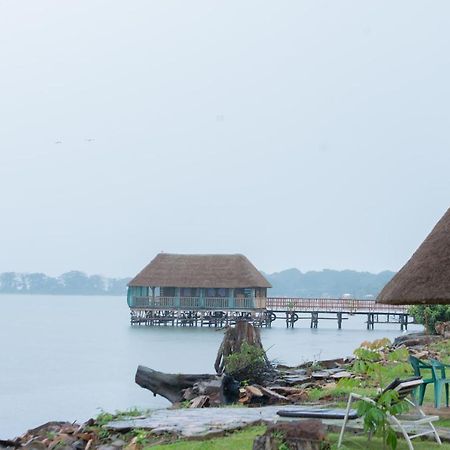 Mirembe Resort Beach Hotel Ssese Kalangala Exterior foto