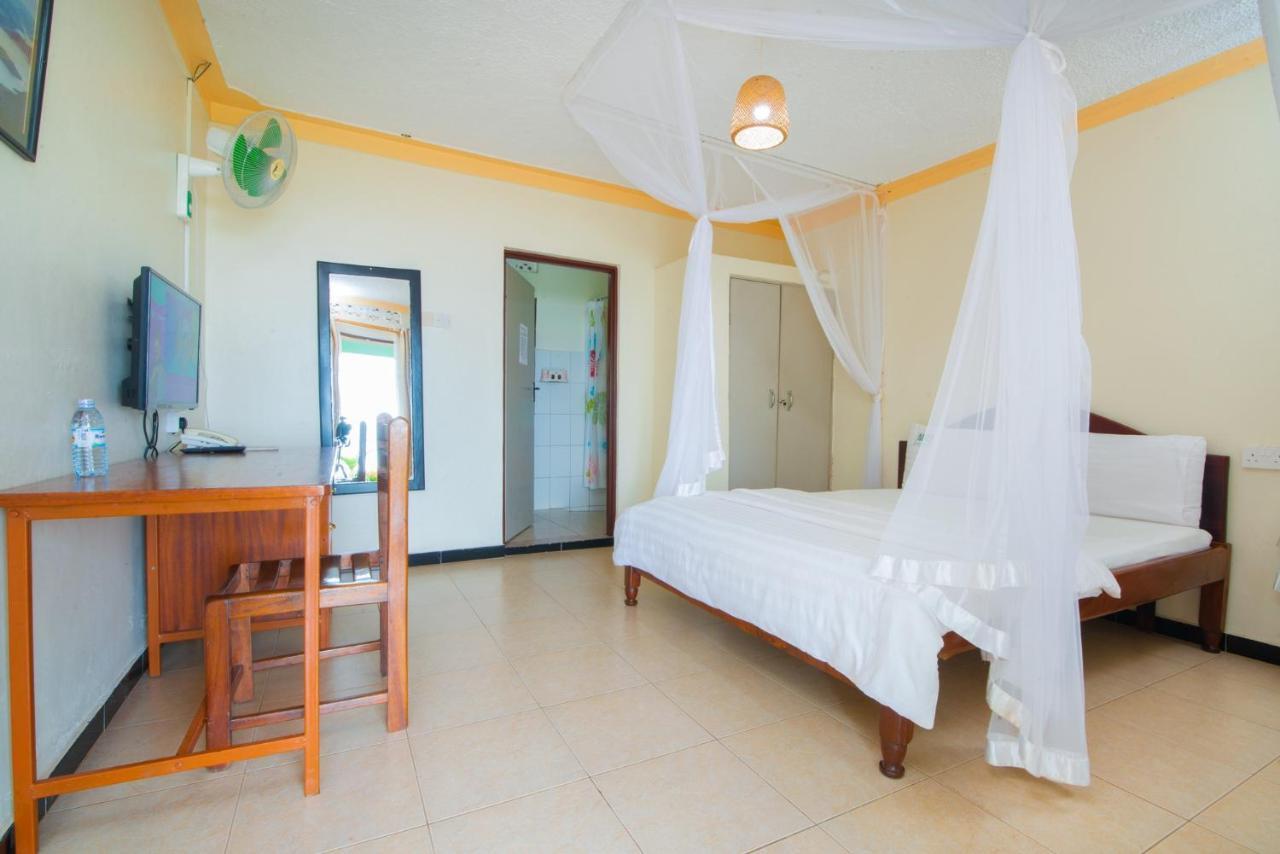 Mirembe Resort Beach Hotel Ssese Kalangala Exterior foto